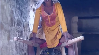 belle mère aux gros seins aidant le beau fils