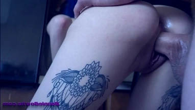 hot lesbians make each other cum with their fingers and